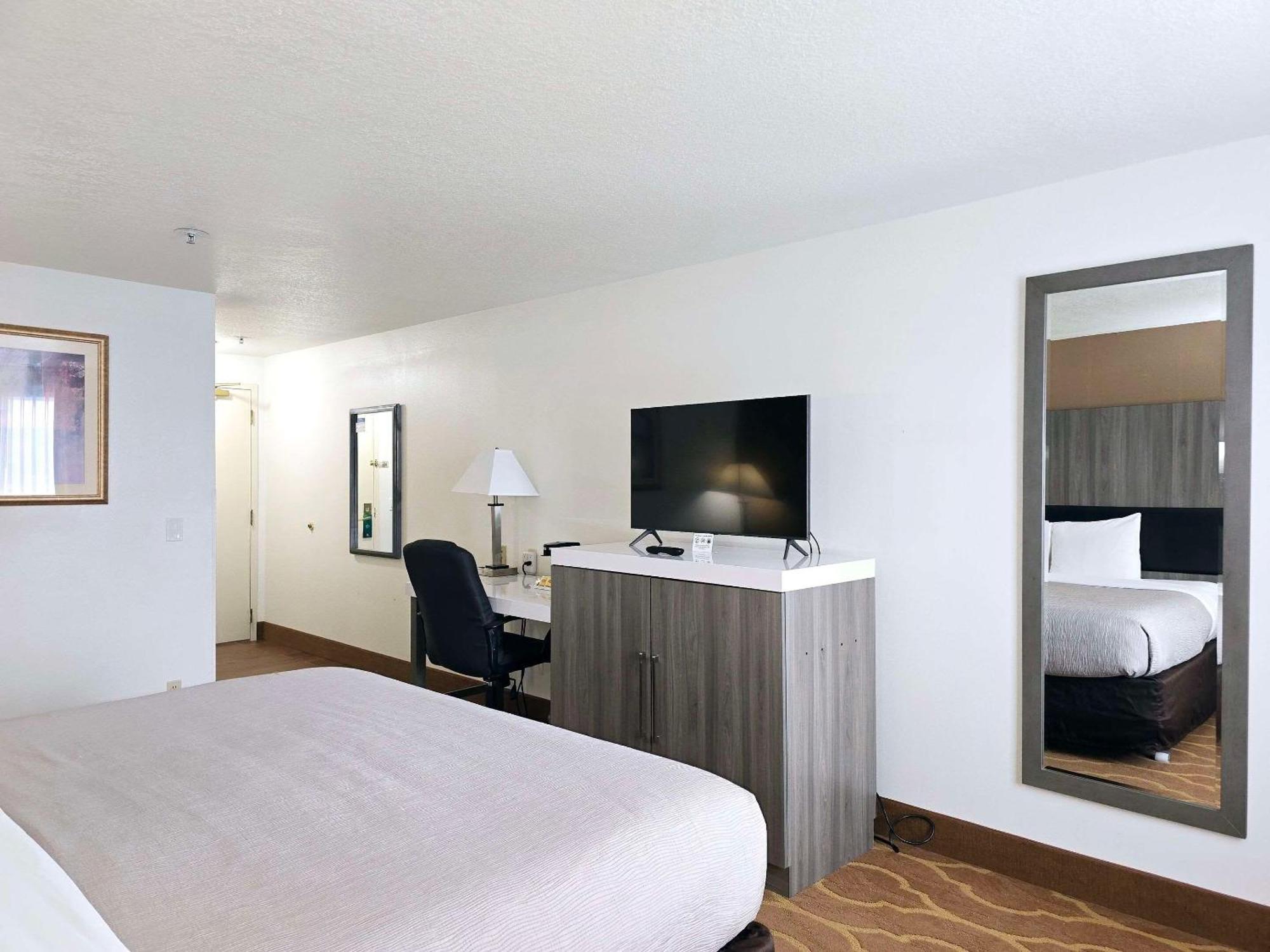Quality Inn & Suites Longview Kelso Ngoại thất bức ảnh